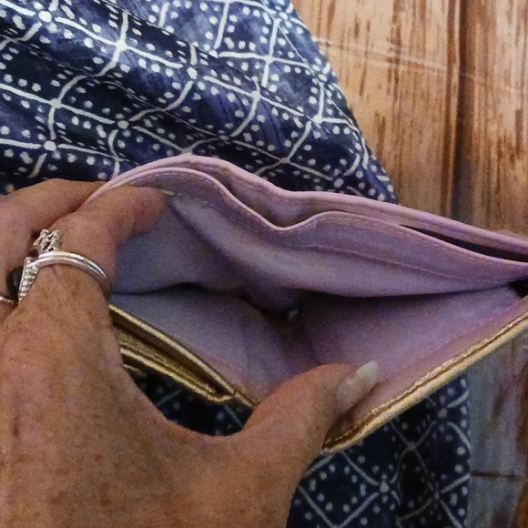 Coach Signature C metallic Bifold Wallet with Coin Compartment. LL - Picture 10 of 17